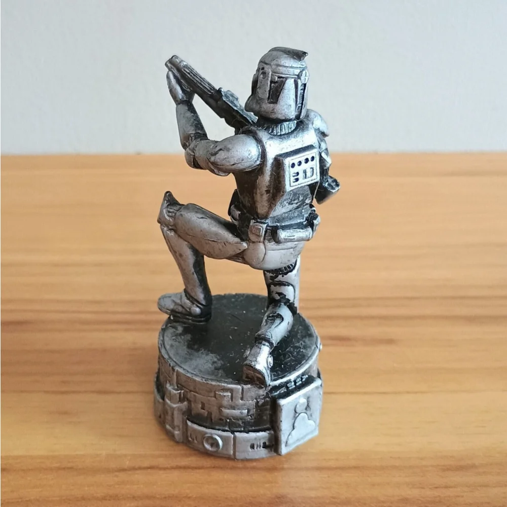 2005 Star Wars Saga Edition Chess Clone Trooper Silver Pawn Figure